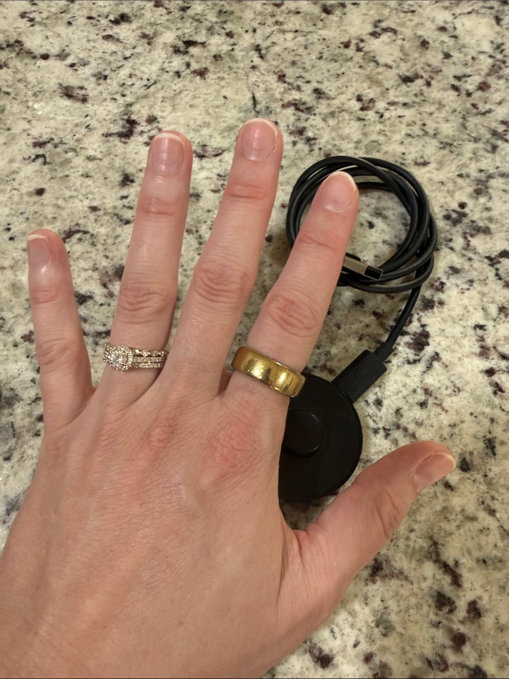Oura Gold Ring with Charger Dock Size 8